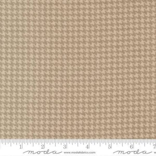 Lakeside Gatherings 49226-17F sand FLANNEL by Primitive Gatherings for Moda