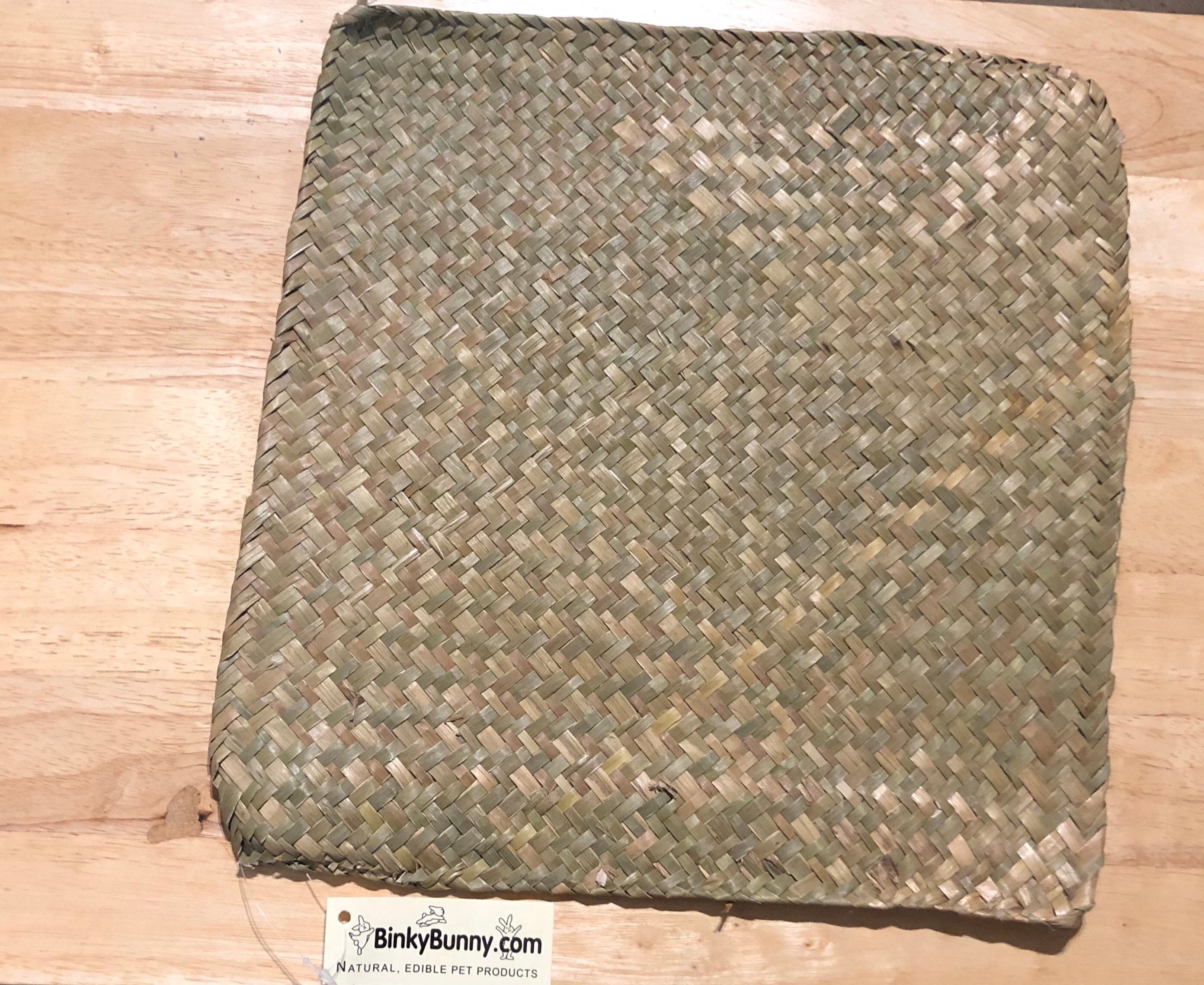 Natural Grass Mats Chew Toy Boredom Breaker Toy Guinea Pig