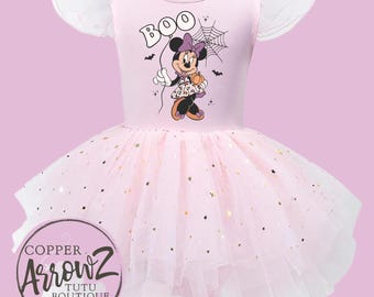 halloween minnie mouse dress How adorable does @minniemouse look in her outfit?! # minniemouse #disneyhalloween #halloweenatdisney #charactermeetandgreet #aulanidisneyresort Spot clean Imported Adult Minnie Mouse Costume Disney Minnie Mouse Halloween Costume,
