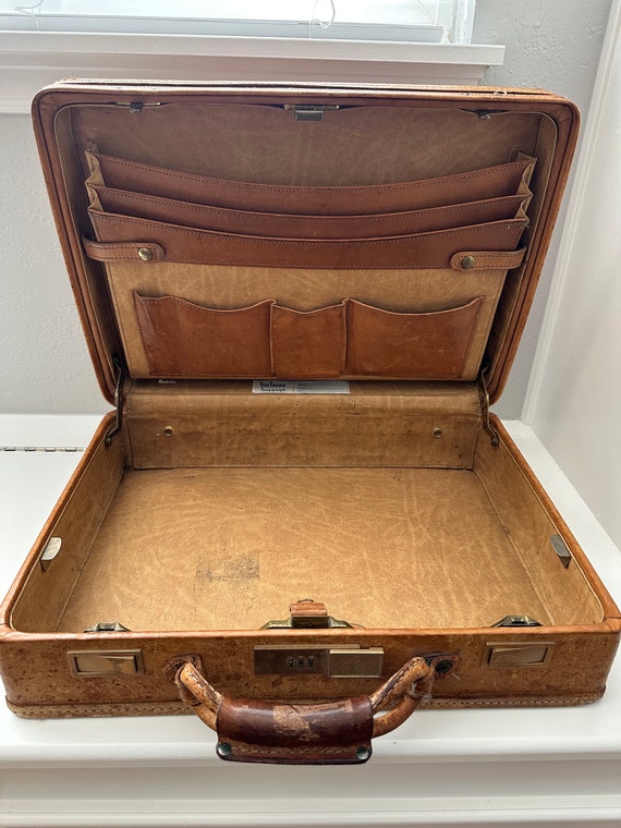Lot - Hartman vintage leather suitcase, 25 l., hard case with wrapped  leather sides, trim, handles, labels and appendages, hinges, feet
