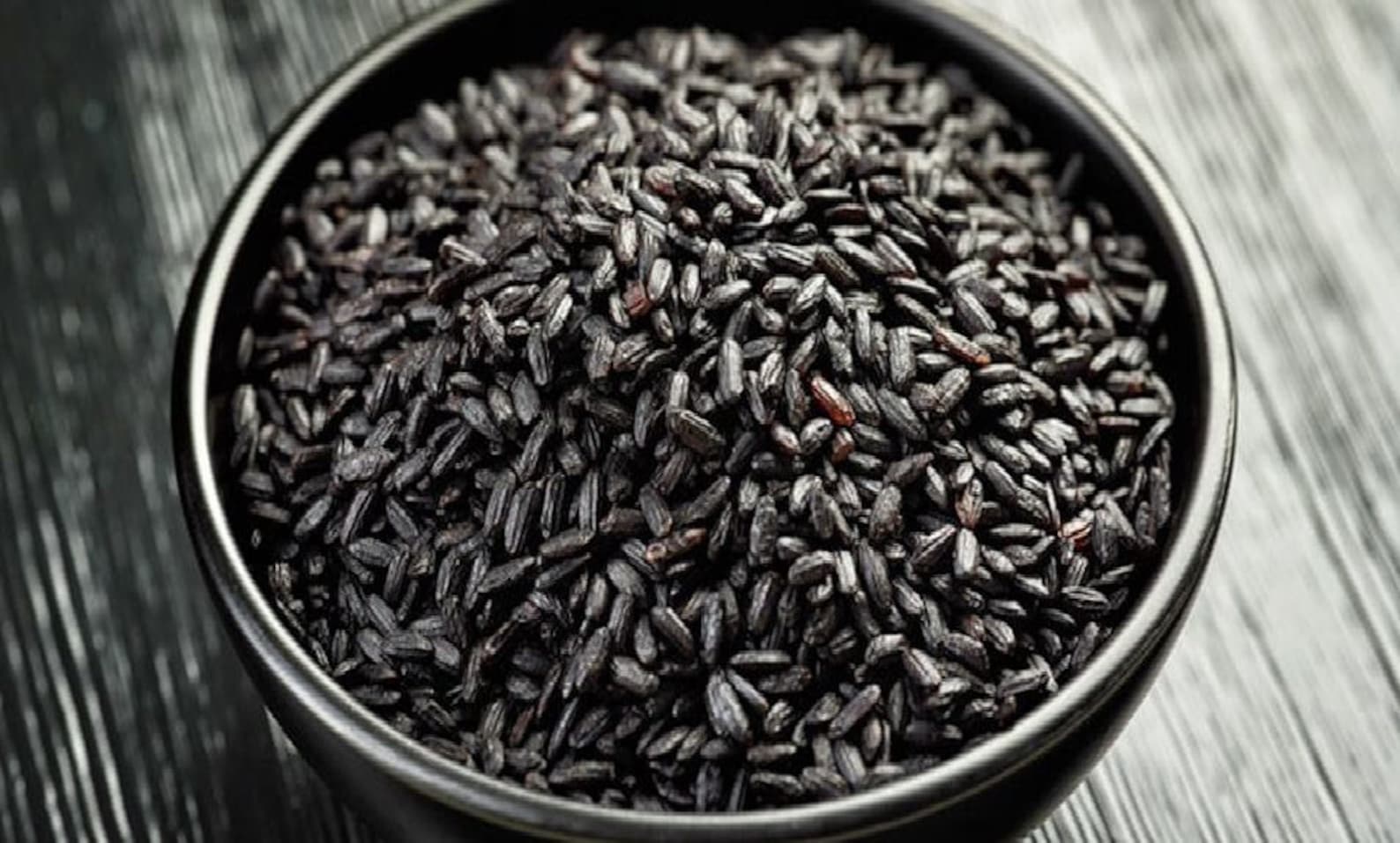 Чёрный рис арбары. Блэк райс. Черный рис фото. Черные продук. Рис дикий черный.