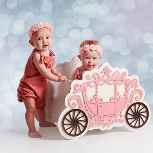 Gepersonaliseerde speelgoeddoos op wielen voor kinderen, prinsessenkoets, aangepaste naam of monogram, speelgoedkist, eerste verjaardagscadeau
