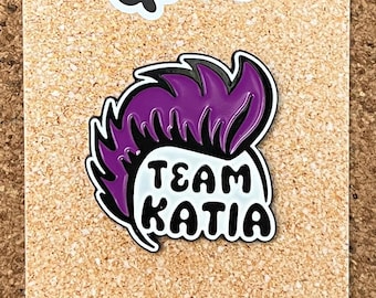 Broche Carl, o Explorador de Masmorras - Katia