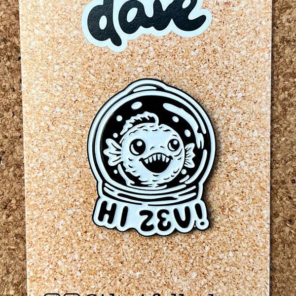 Spilla di Carl di Dungeon Crawler - Ciao Zev!