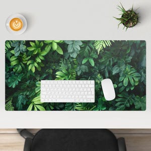 Skrivbordsöverdrag med tropiska löv, grönt skrivbordsmatta, bordsskydd, skrivbordsunderlägg med blommor och växter, kontorsdekoration
