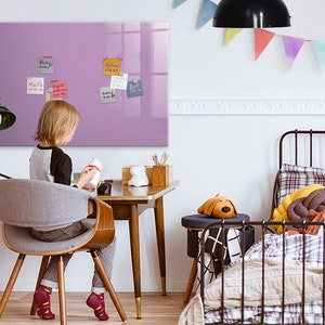 Organizador de pared de color lila, color lila, tablero magnético grande, tablero de mensajes, tablero de tareas