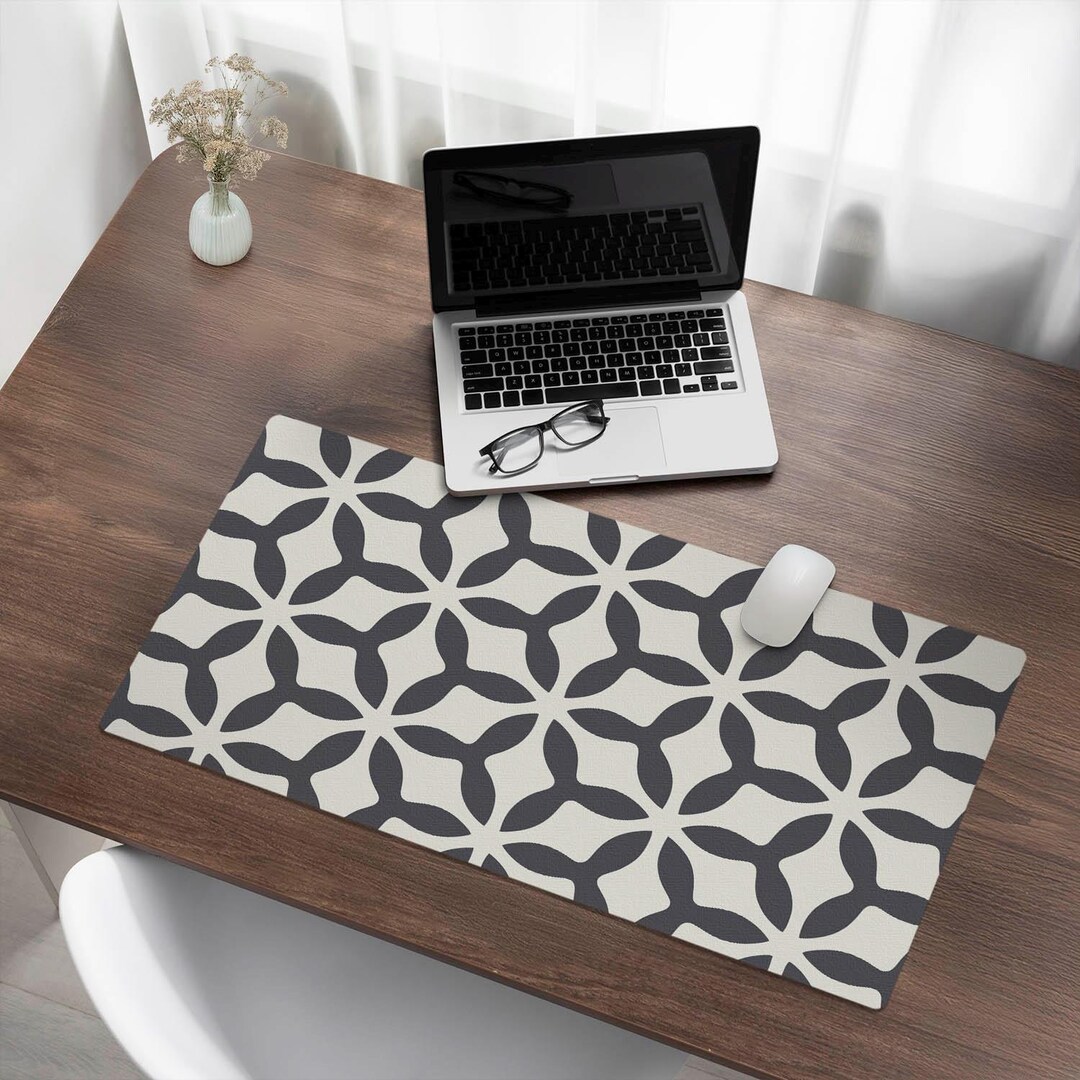 Geometric Floral Pattern Desk Mat, Black and White Desk Pad, PVC Table ...