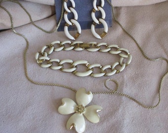 Carolina Classic: 3 piece set; Enameled Dogwood Pendant Necklace, earrings, bracelet. Estate Jewelry, MS132