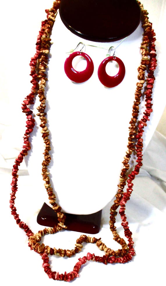 Raspberry Shell Chip Necklace & Enamel Earring Se… - image 2