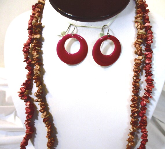 Raspberry Shell Chip Necklace & Enamel Earring Se… - image 3