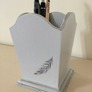 Feather design Pen Pot/ Makeup Brush Holder