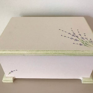 Lavender design rectangular box