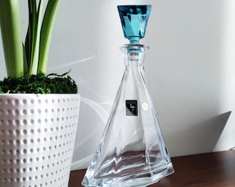 Crystal Decanter MACRYL Bohemia – Modern Czech Design – Turquoise Stopper