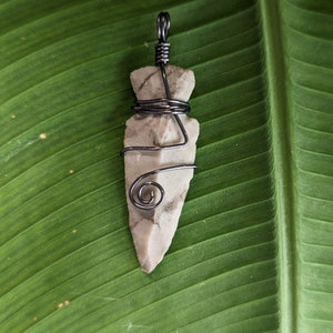 Arrowhead pendant