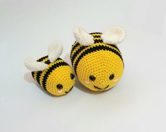 Crochet bee pattern in 2 sizes. Pdf ENG