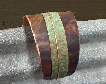 Bracelet de manchette en cuivre - Bijoux recyclés - Bijoux en cuivre faits à la main - Bijoux de patine - Bijoux rivetés - manchette décalée - bracelet recyclé