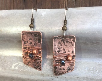 Copper earrings-Recycled Jewelry-Handmade copper Jewelry-hammered jewelry-copper with beads & wire-earrings with beads