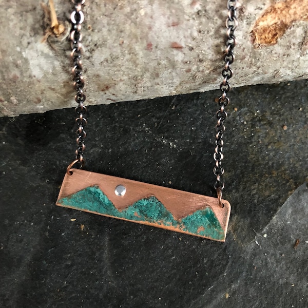 Collana in rame - Gioielli riciclati - Gioielli in rame fatti a mano - Gioielli patinati - Collana patinata - Ciondolo in rame - Collana con perline e filo