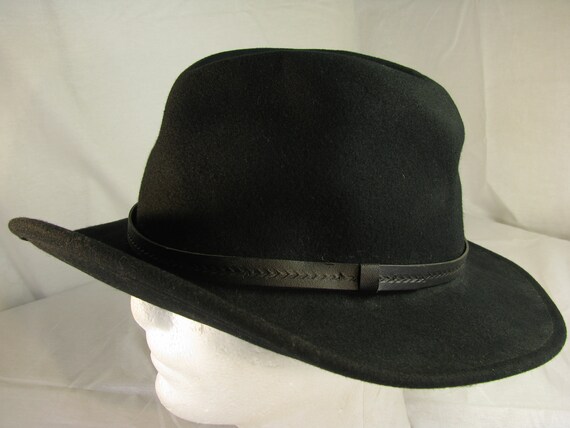 packable men's hat