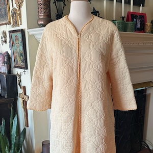 Vintage quilted robe by Lorraine, size small, housecoat, loungewear