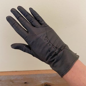 Vintage leather gloves, black driving gloves, soft kid leather, size 6 3/4&quot;