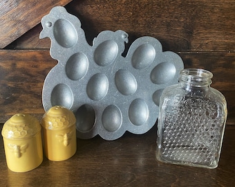 Plato vintage de huevos rellenos de pollo - York Metal Company, 1976