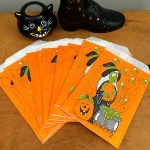 Vintage Fun World Halloween Treat Bags: Witch Design, Set of 15