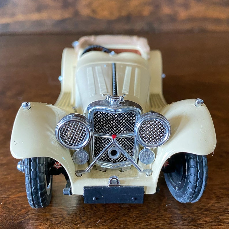 Franklin Mint 1/24 - Jaguar SS-100 1938 (Cream) - Miniature Diecast 13922K