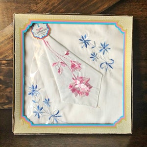 Vintage Embroidered Hankies Set: 1950s Cotton Floral Handkerchiefs in Box