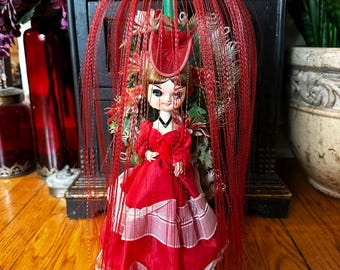 Vintage Bradley Big Eyed Doll in Ornament Display, 1960er Jahre
