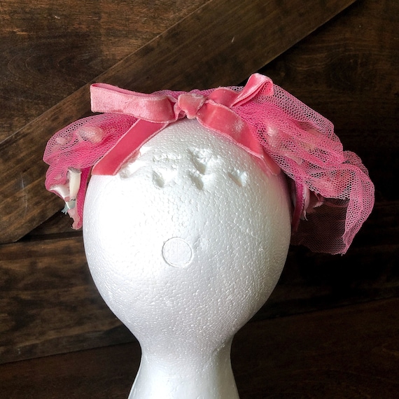 Vintage 1950's crescent hat with veil, pink milli… - image 3