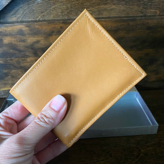 Vintage wallet made of - Gem