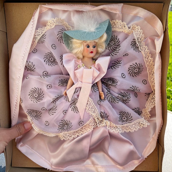 Vintage Dolls of All Nations Doll: 1950s Duchess Doll in Box - Etsy