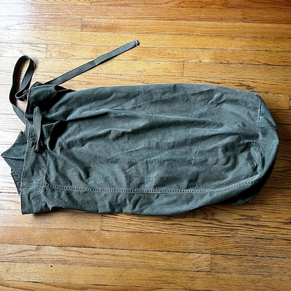 Vintage US ARMY Vietnam War Era Barrack Laundry Duffel Bag Olive Green