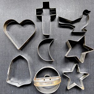 Vintage metal cookie cutters, set of 8, holiday decor, vintage baking, vintage kitchen