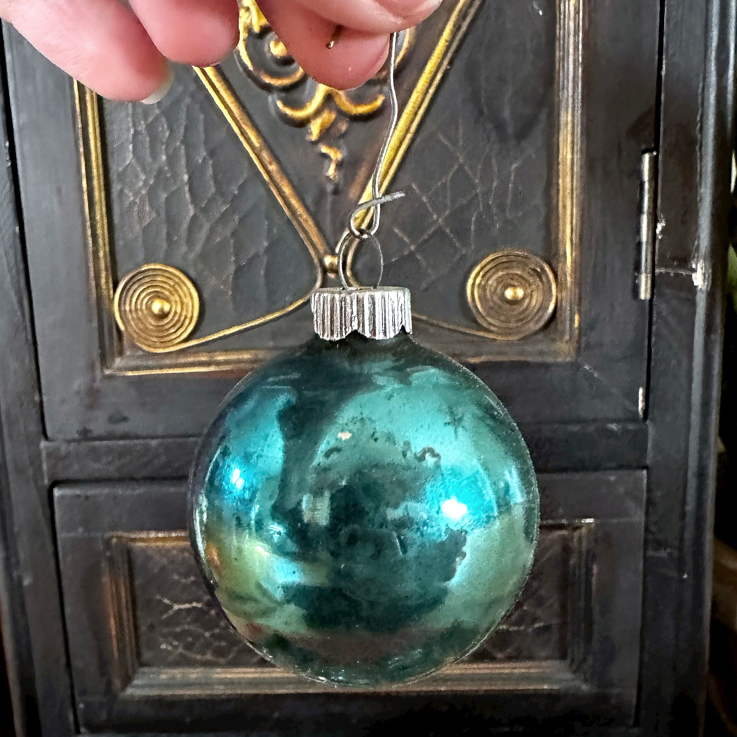 Vintage Shiny Brite Christmas Ornaments, in Original Box, 8