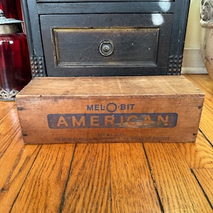 Vintage Mel-O-Bit Cheese Box: Rustic Farmhouse Decor