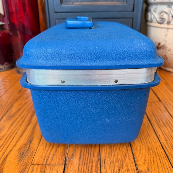 Vintage Samsonite Train Case: Blue Mid-century Hard Shell Luggage