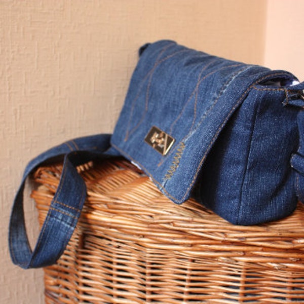 Clutch bag, small denim bag, women bag, crossbody bag, Jeans hobo bag, Bag women, upcycling Jeans, striped lining