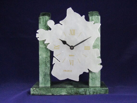 l'Hexagone Mantle Clock