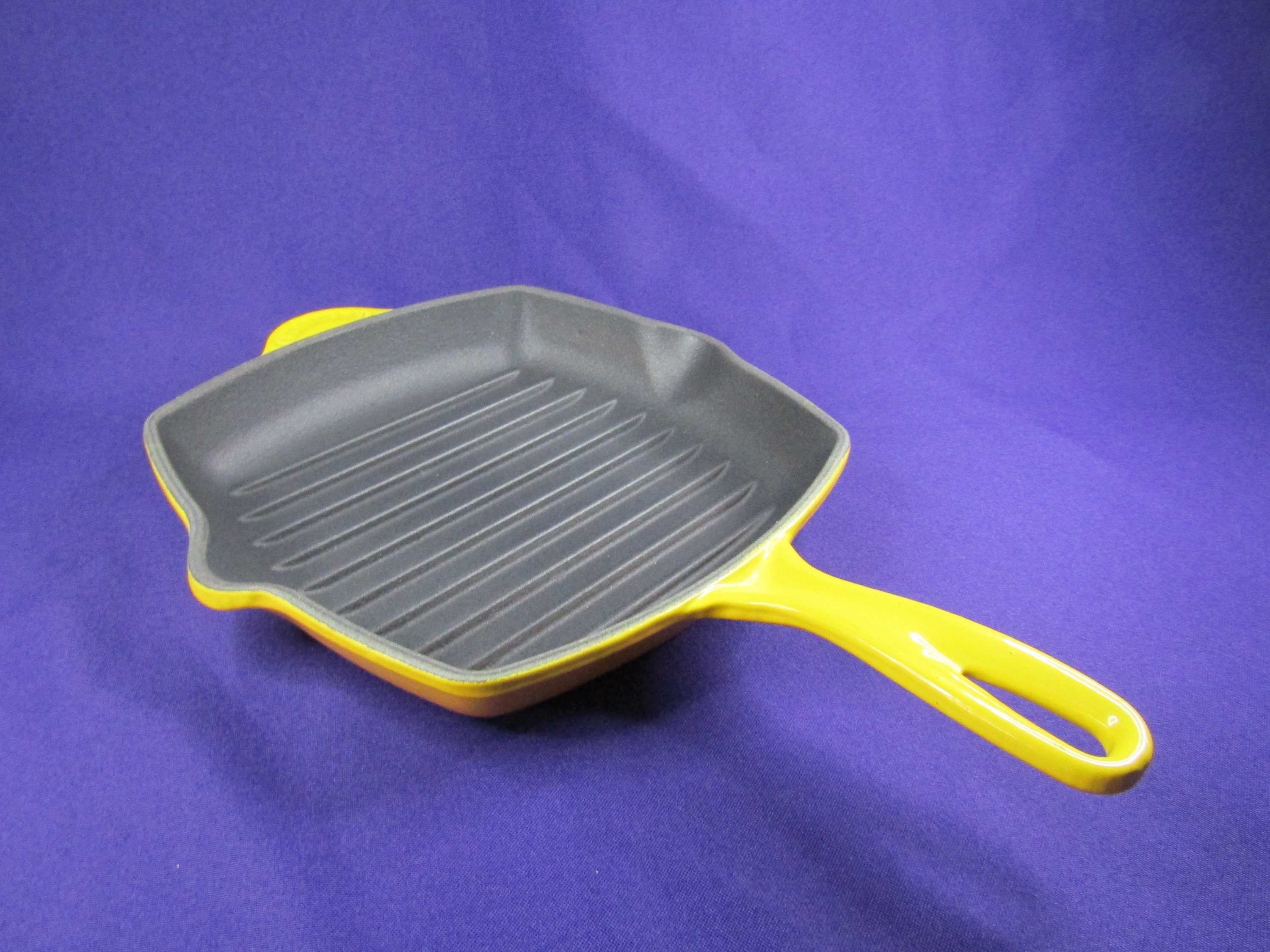 Le Creuset Square Oyster Grey Enameled Cast Iron Signature Grill Skillet -  13 1/2L x 12L x 2H