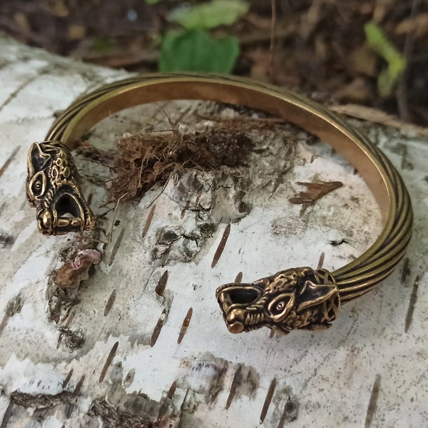 Viking bracelet | wolf arm ring | Norse Jewelry | Bronze torc