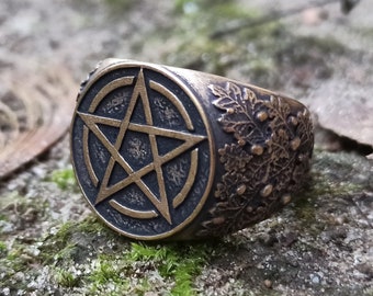 Handmade Recessed Hidden Pentacle Ring in Sterling Silver With 10mm Cabochon Stone Set in 14K Gold Bezel Etsy Canada