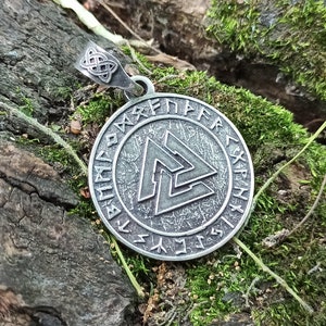 Valknut symbol pendant | mens viking necklace | Norse jewelry