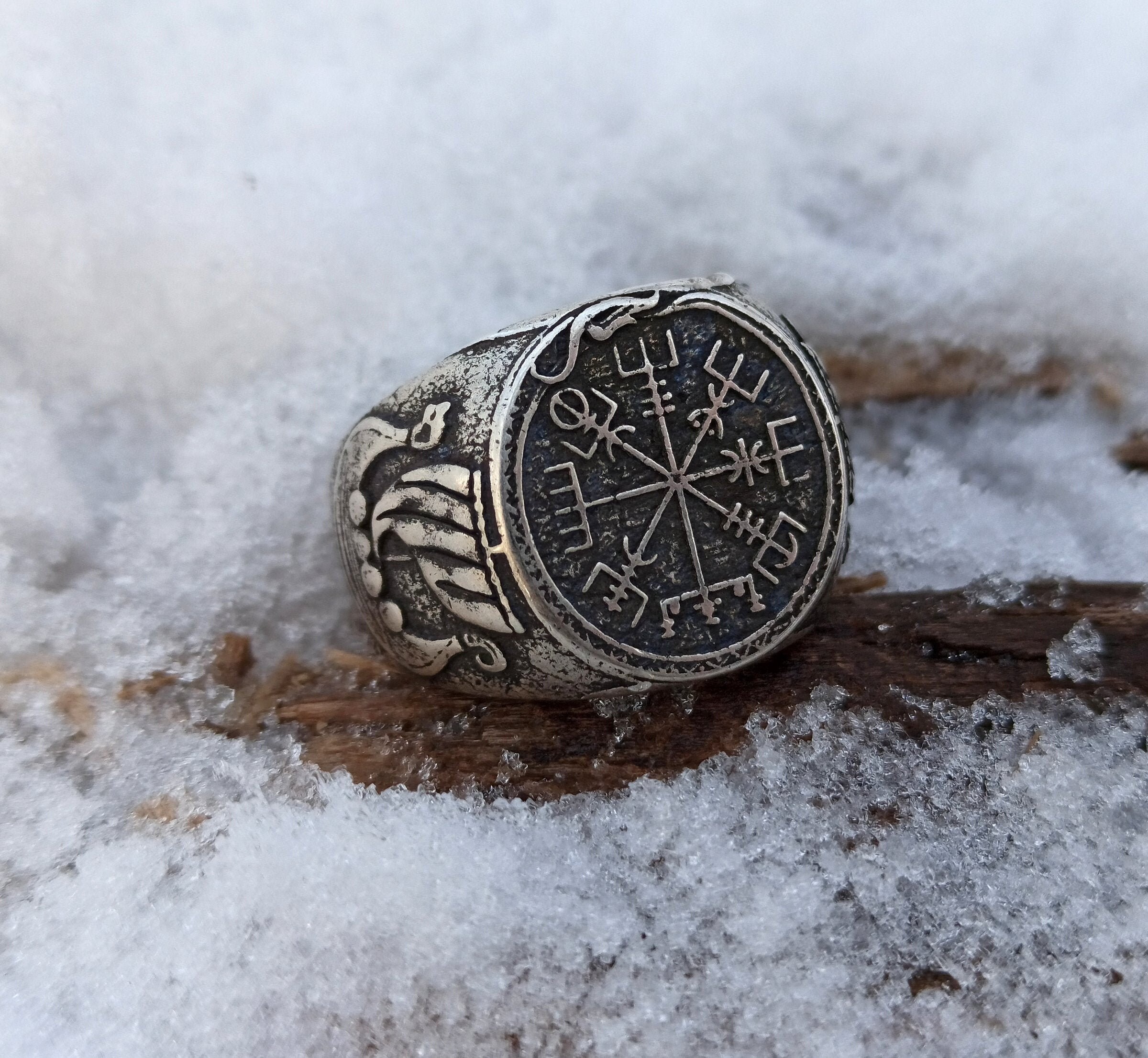 Anillo de brújula nórdica vikinga Vegvisir / Joyas paganas nórdicas