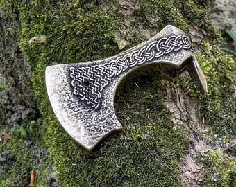 Ciondolo a forma di ascia vichinga nordica, replica di un gioiello slavo storico