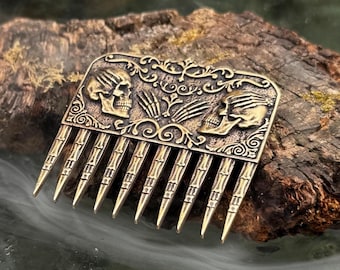 Skull Comb Gothic Accessories Witchy Gifts For Her custom hair comb Spooky jewelry