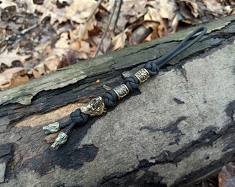 Berserker skull paracord keychain | knife lanyard