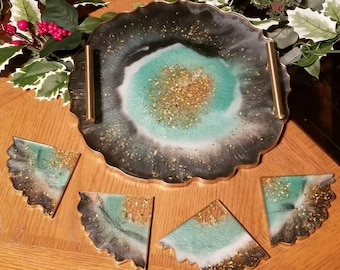 Geode Resin Tray with matching coasters and handles 12.5in ×12.5in