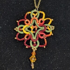 tatted necklace, tatted pendant necklace, lace pendant, lace necklace, tatted jewelry